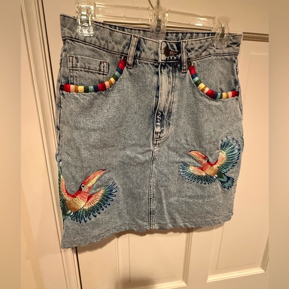 Farm Rio for Anthropologie Embroidered Toucan Blue Denim Mini Skirt Small